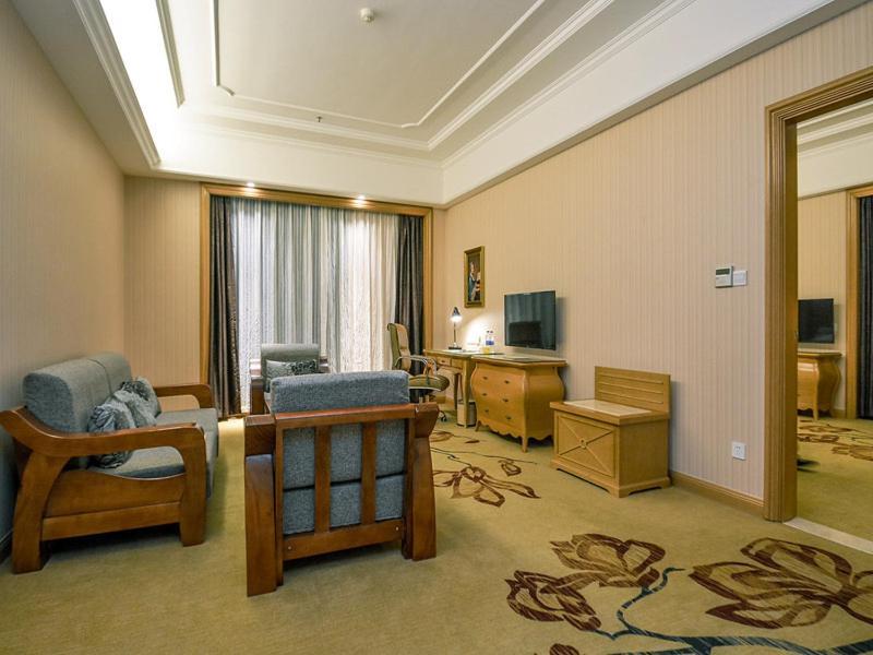 Vienna International Hotel Donglin Road Нанкин Екстериор снимка